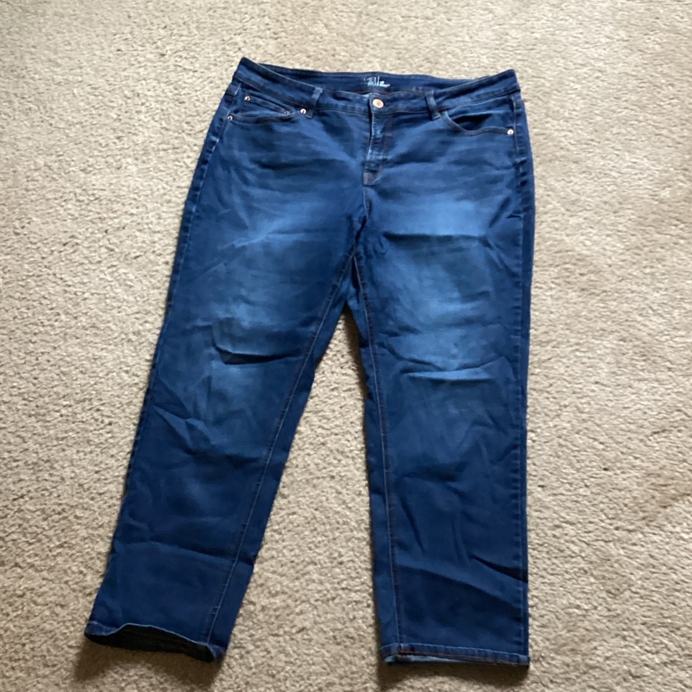 Time and Tru Women's Straight Leg Jeans - Deep Blue